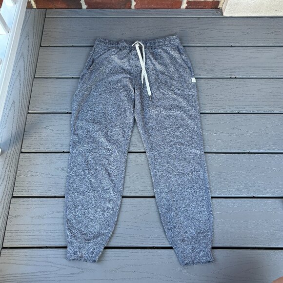 Vuori Performance Jogger and Vuori Energy Top Long - Picture 2 of 13